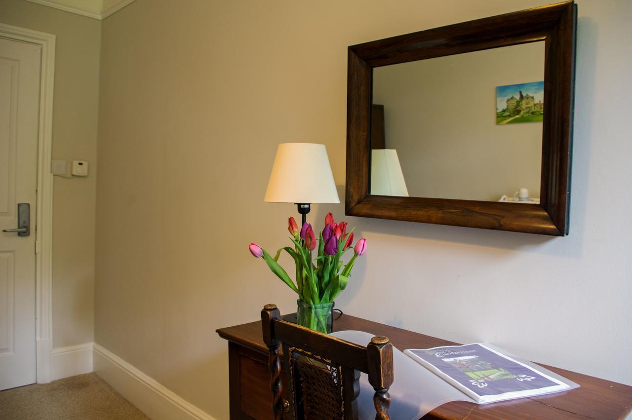 Claridge House Bed & Breakfast Lingfield Eksteriør bilde
