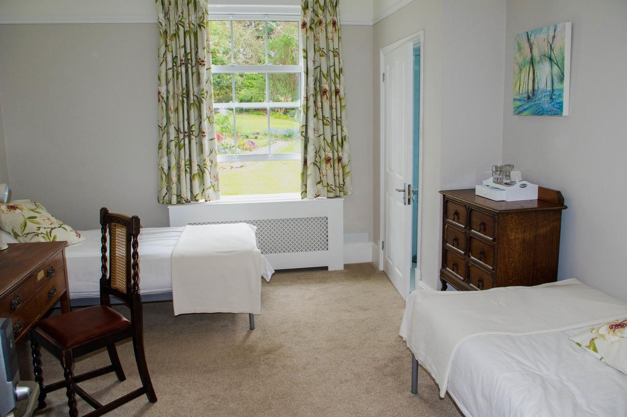 Claridge House Bed & Breakfast Lingfield Eksteriør bilde